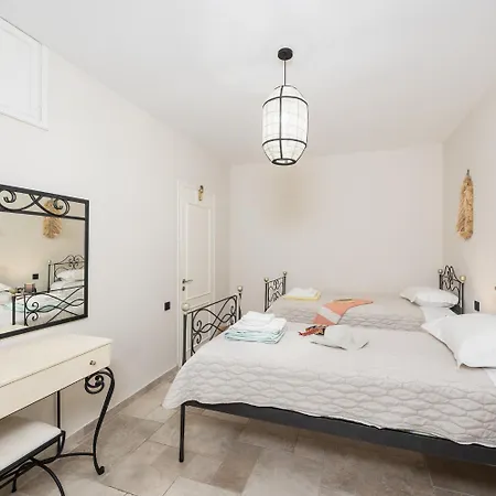 Villa Nefeli Apergátika